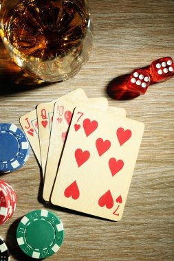 sarang777 live game show participant interface showing betting options and live dealer chat
